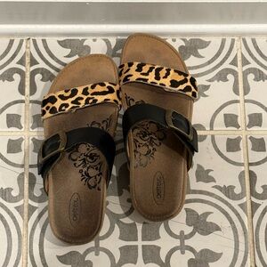 Aetrex Leopard and Black Women's Sandals
